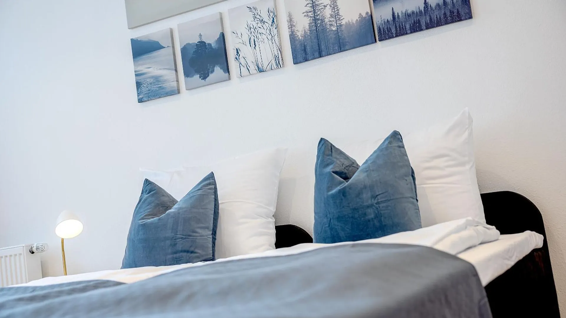 Kaza Guesthouse, Centrally Located 2 & 3 Bedroom Apartments In Augsburg